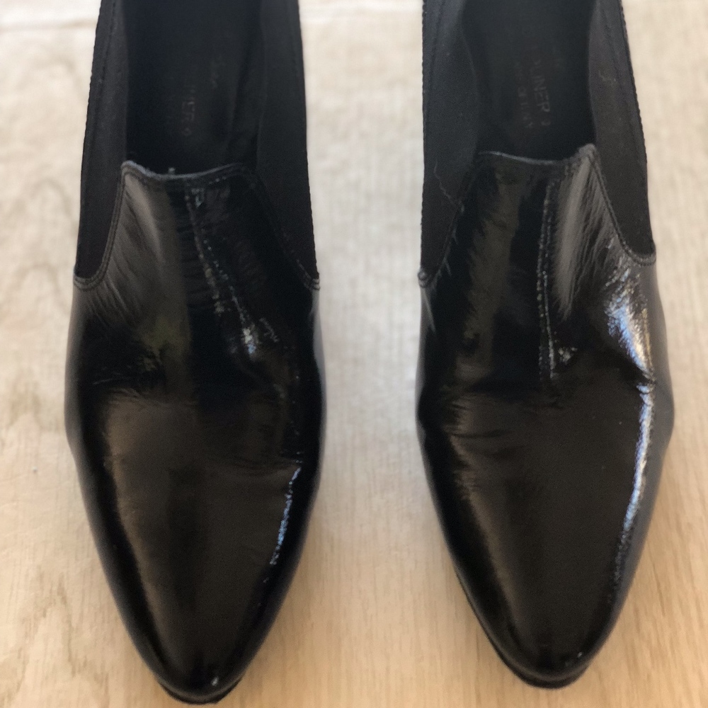 Donald Pliner Black Leather Patent platform heels